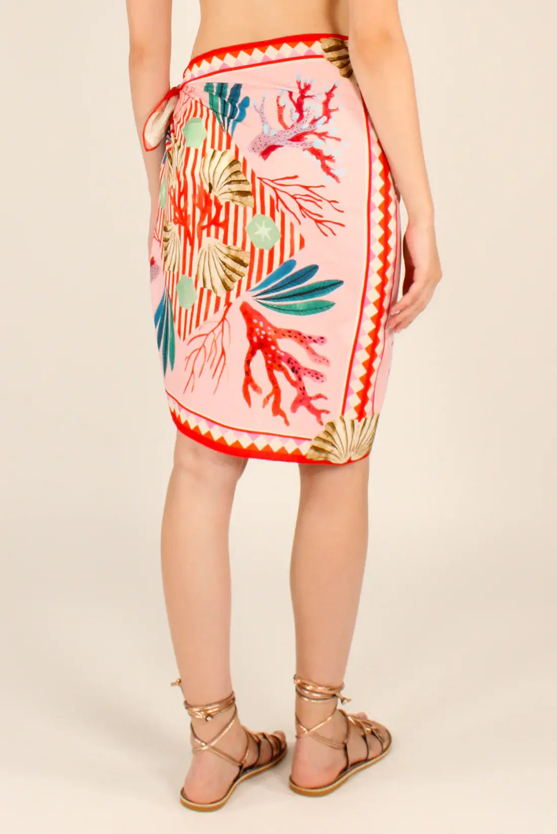 Gonna pareo con stampa tropicale: oceano, coralli, conchiglie e stelle marine