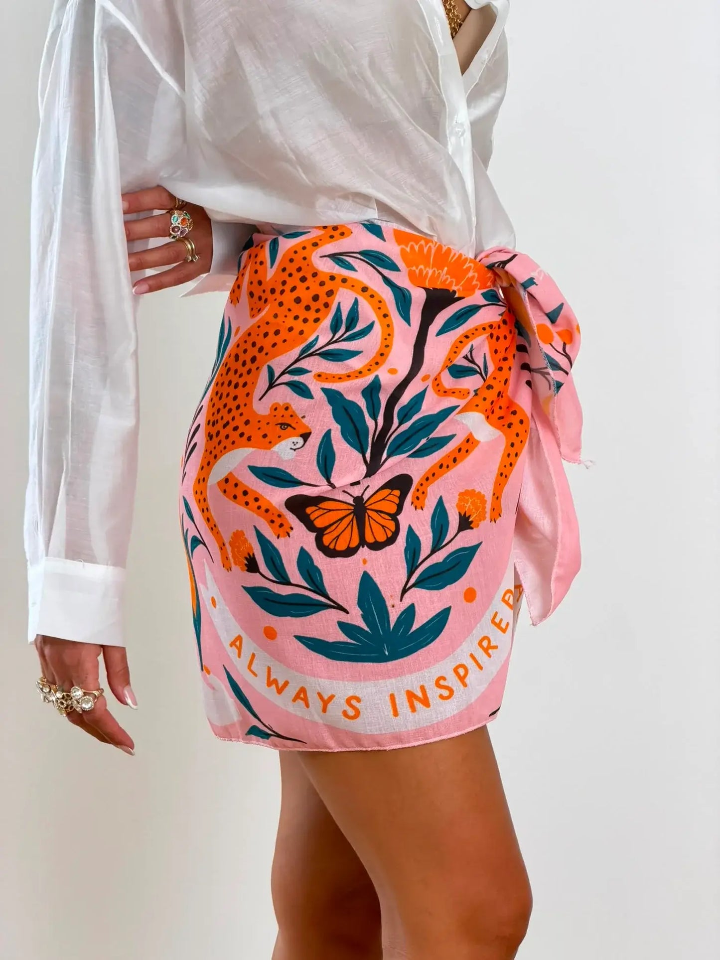 Gonna sarong con laccio laterale, stampa leopardo e farfalle arancione Messico