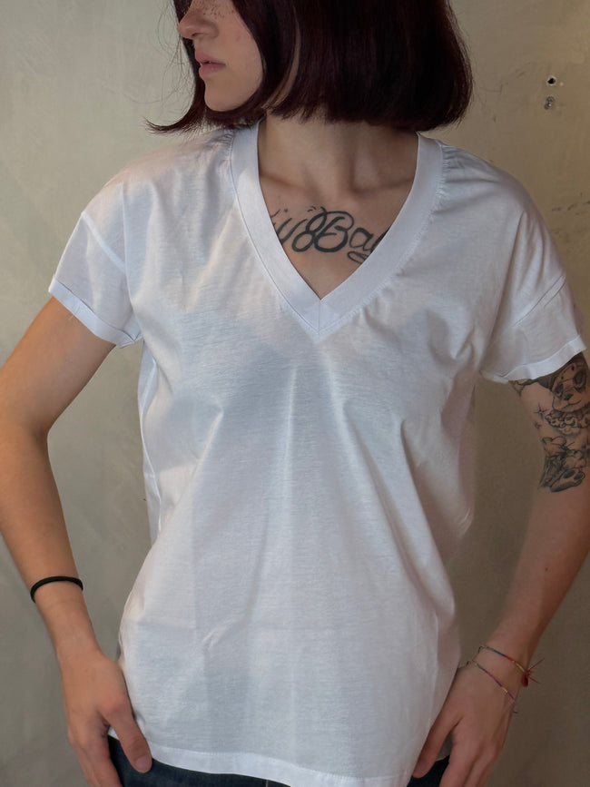 T-SHIRT VELA SCOLLO A V SOUVENIR