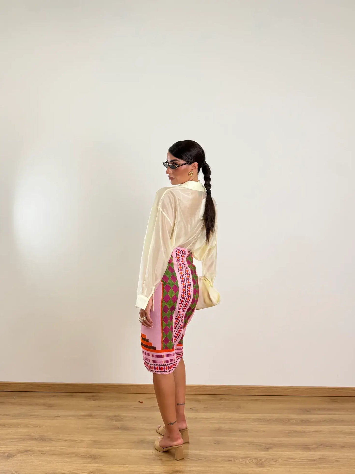 Gonna sarong maxi con stampa di aragosta della costa spagnola e laccio laterale