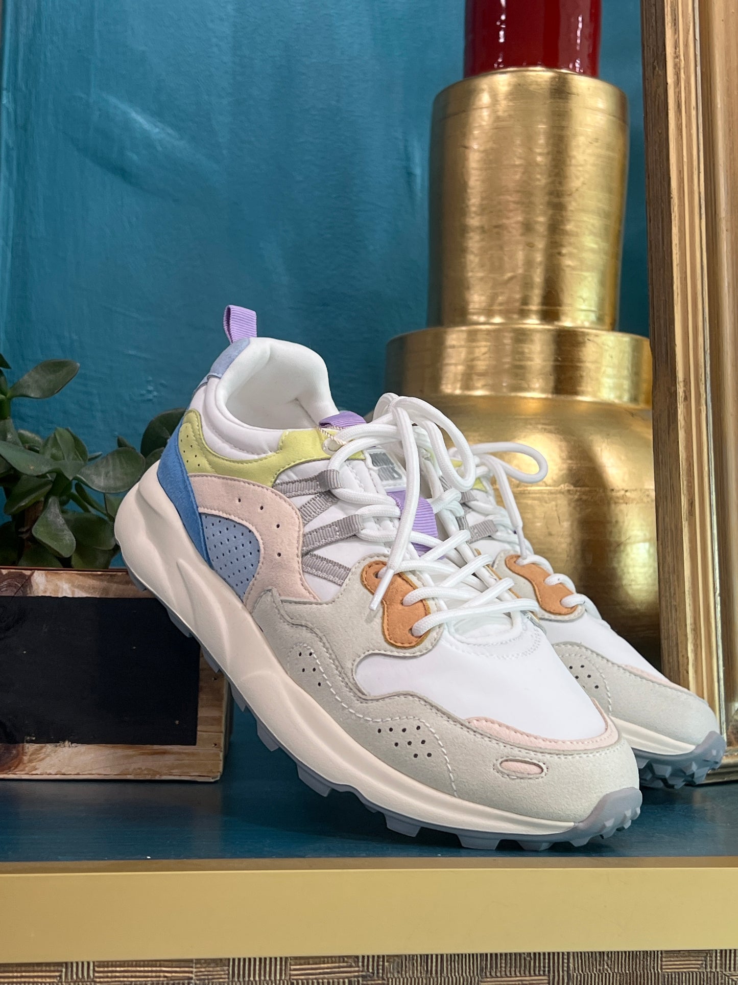SNEAKER JOY