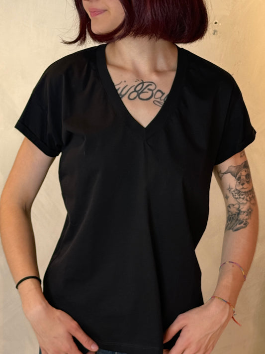 T-SHIRT VELA SCOLLO A V SOUVENIR