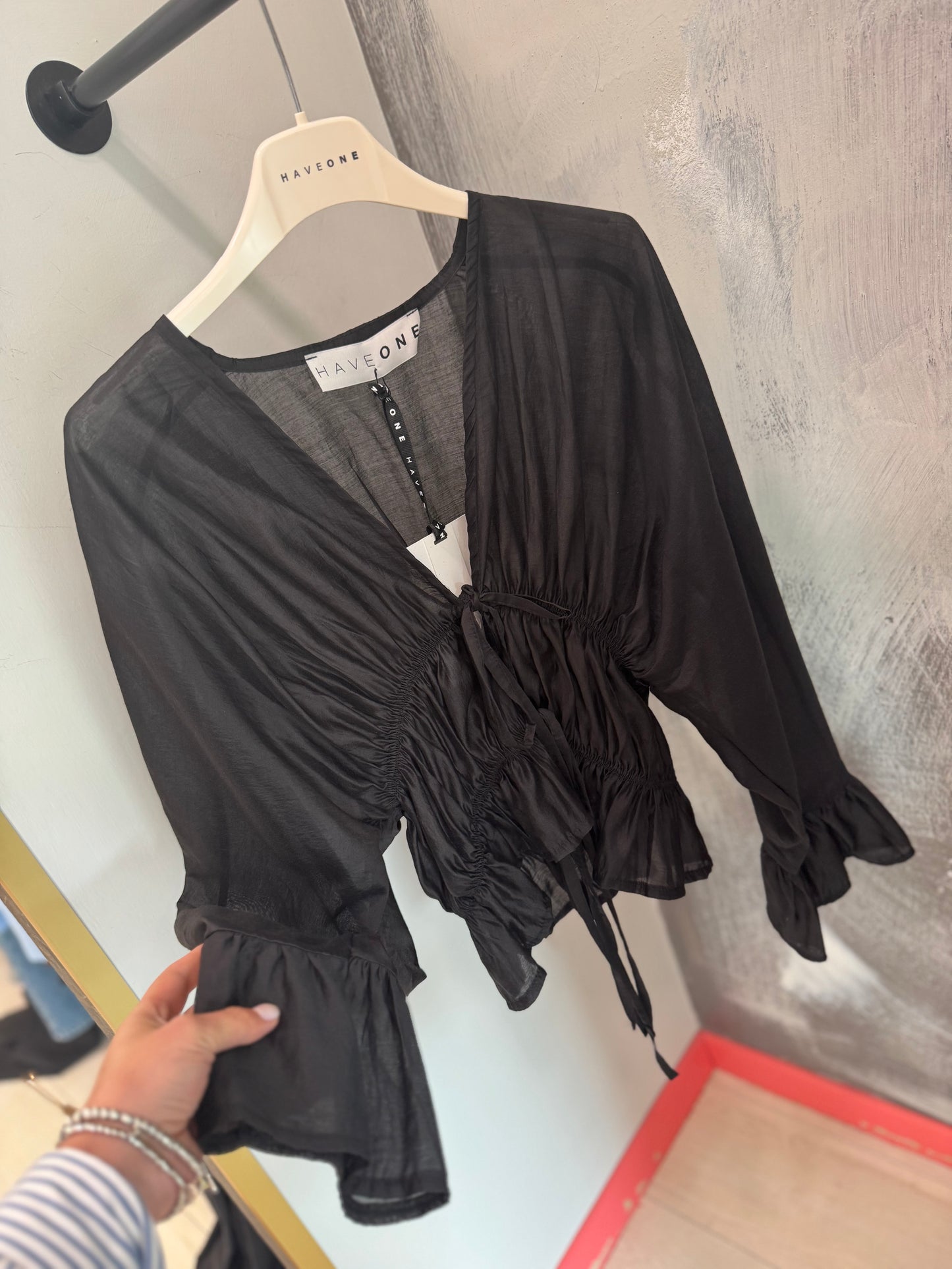 BLUSA NERA HAVEONE