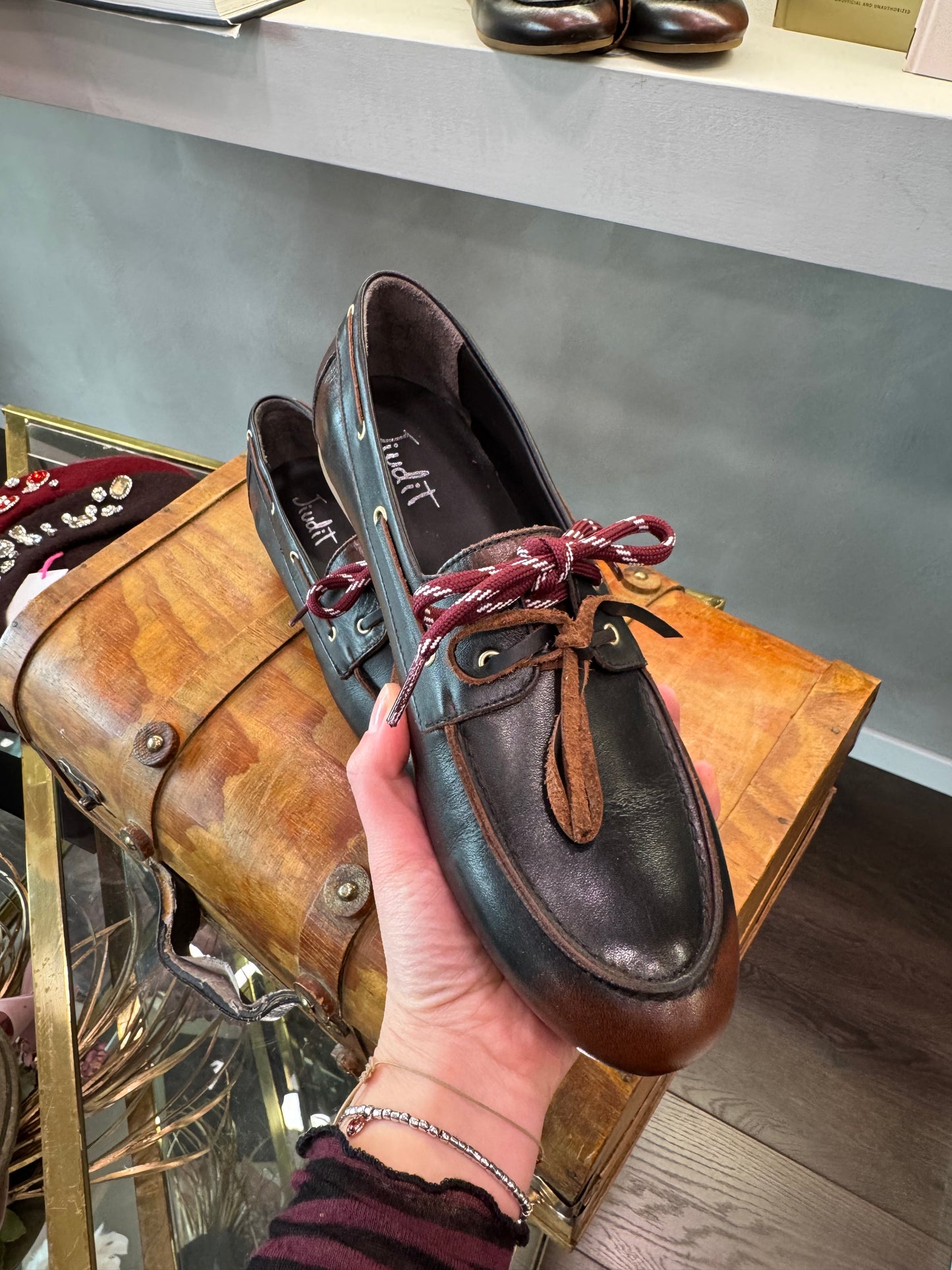 MOCASSINO BARCA PELLE INGRASSATA MORO