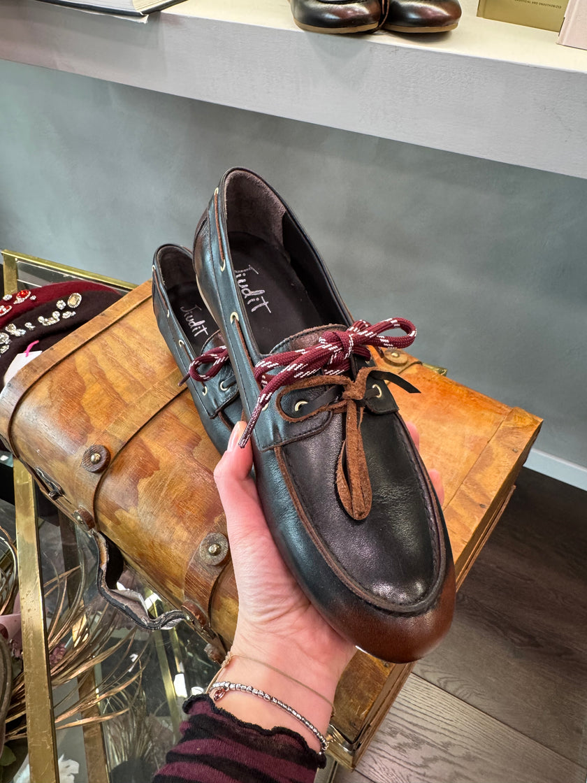 MOCASSINO BARCA PELLE INGRASSATA MORO