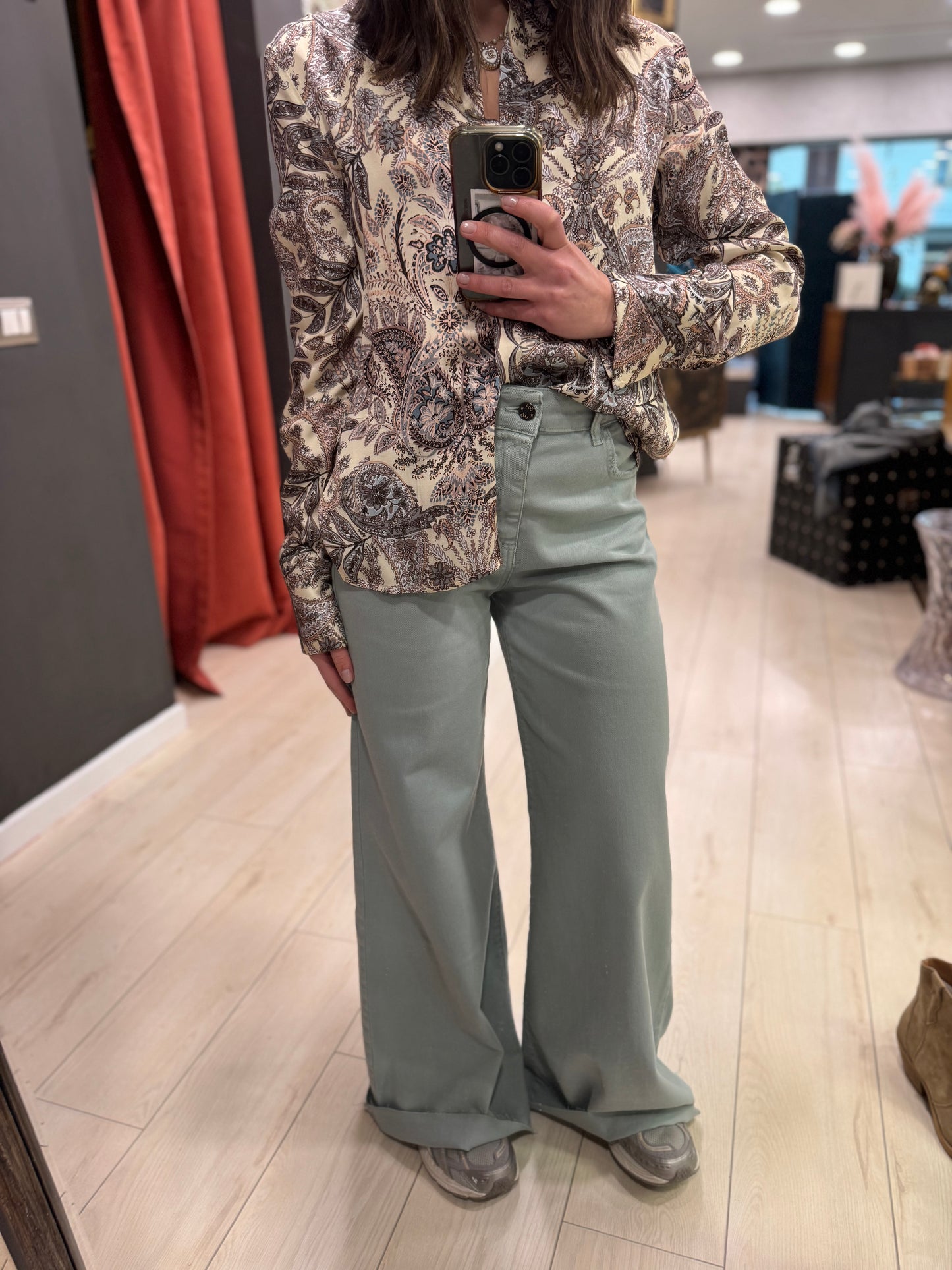 JEANS IN BULL FLARE SOALLURE